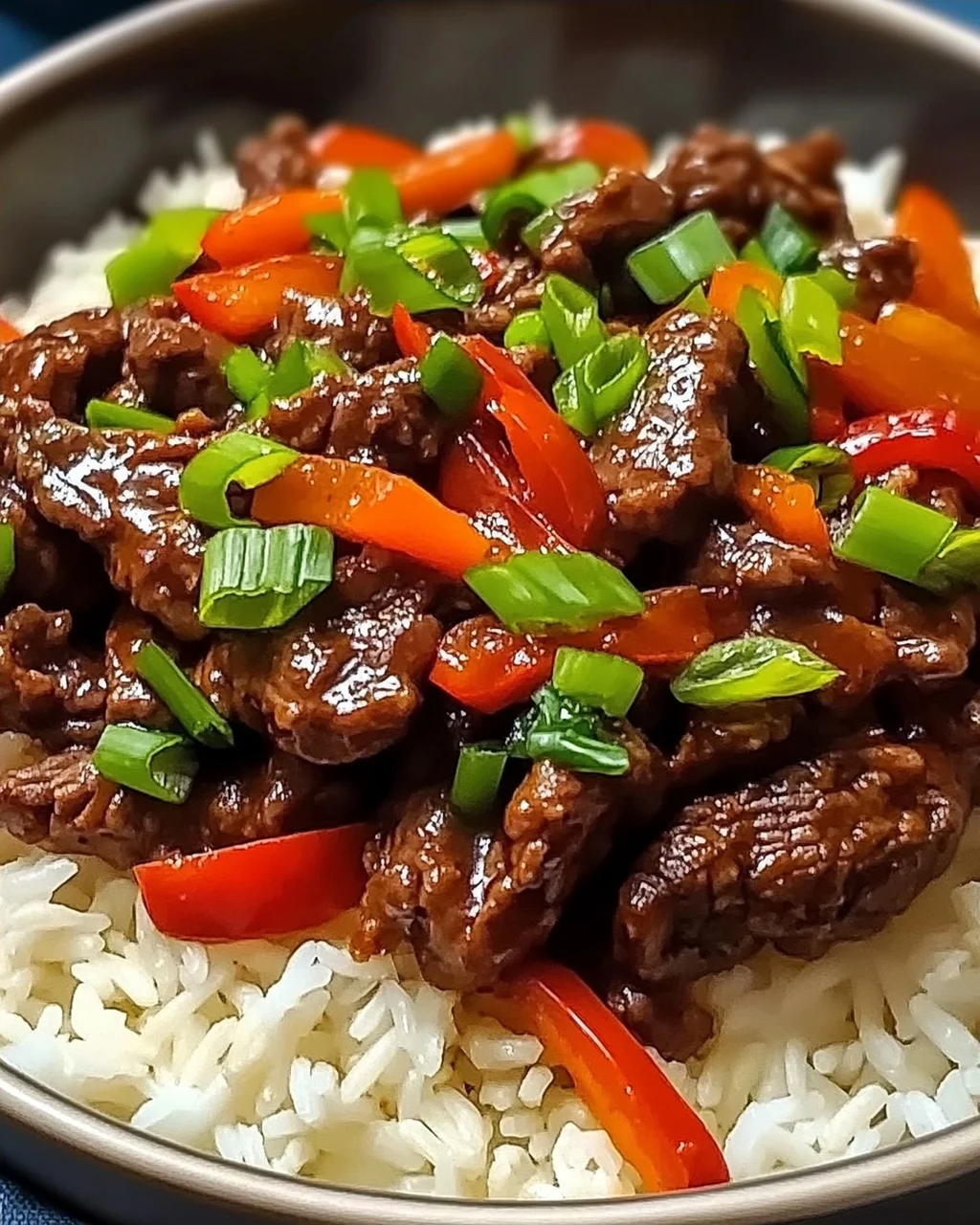 Krosse Chili Rindfleisch Reis in 15 Minuten