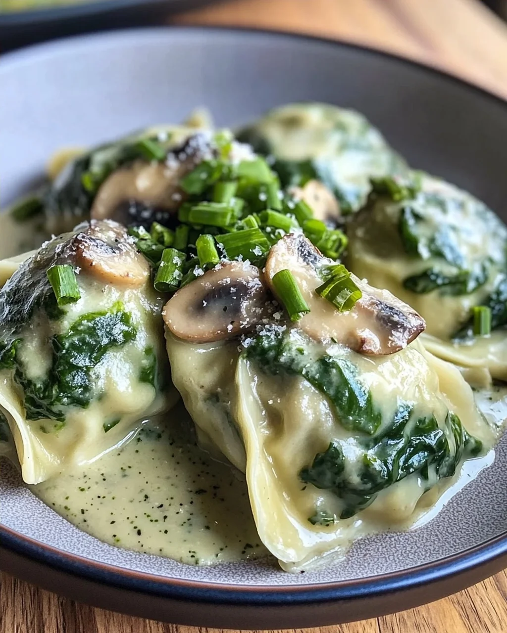 Spinatknödel Rezept: Herzhaft & Einfach selber machen!