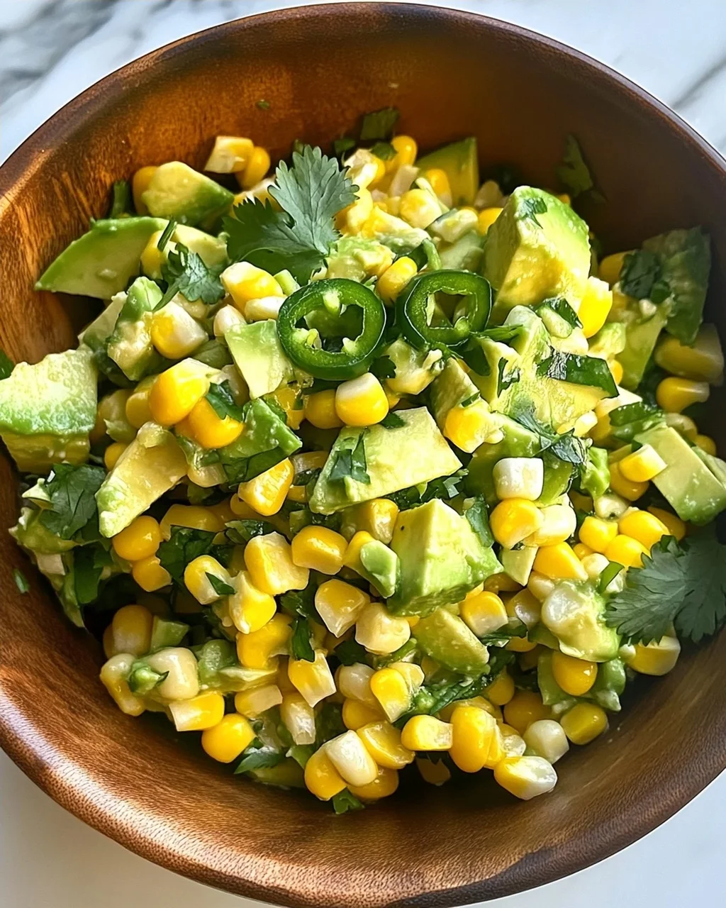 Süßer Mais Avocado Salat: Frisch und Gesund für den Sommer