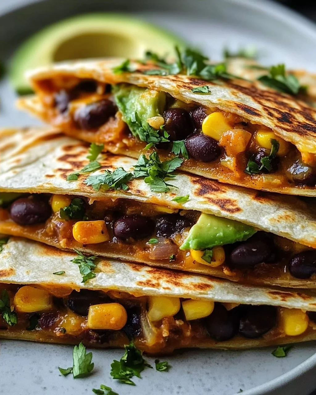 Vegane Quesadillas mit Bohnen & Avocado – Schnell & lecker!